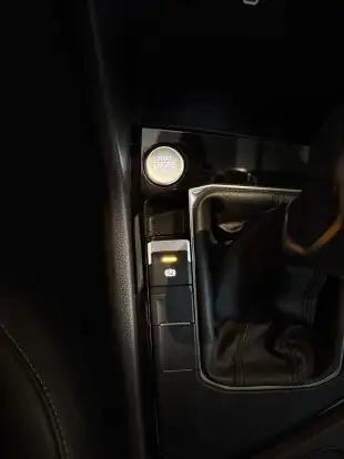 VOLKSWAGEN-TAOS-2023