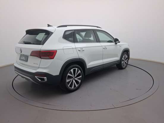 VOLKSWAGEN-TAOS-1.4 250 TSI TOTAL FLEX COMFORTLINE AUTOMÁTICO VOLKSWAGEN-TAOS-2024