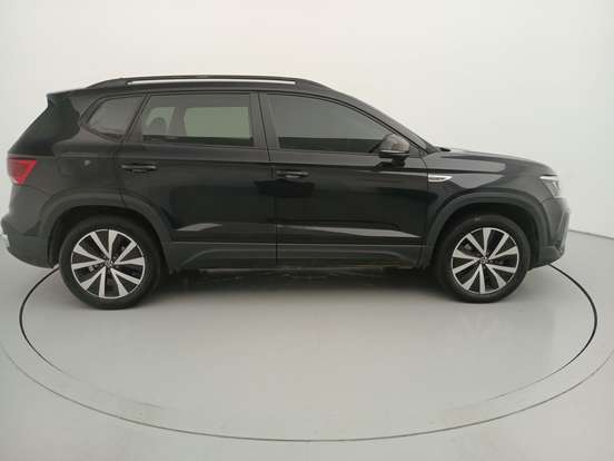 VOLKSWAGEN-TAOS-2023