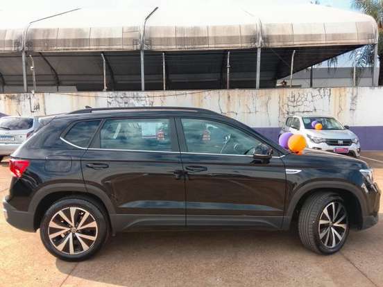 VOLKSWAGEN-TAOS-2025