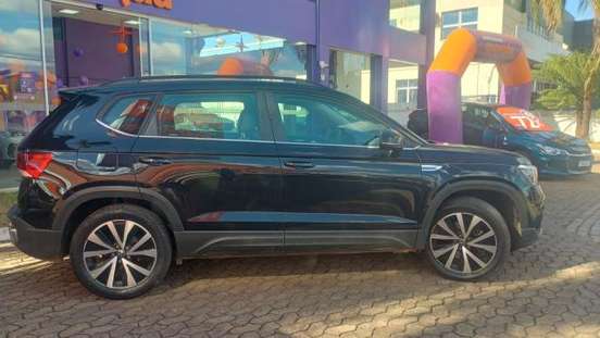 VOLKSWAGEN-TAOS-2025