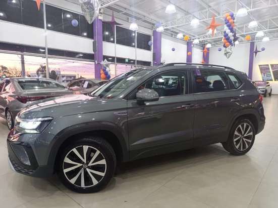 VOLKSWAGEN-TAOS-2025