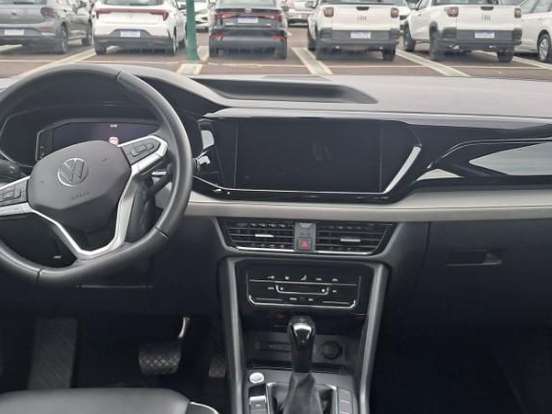 VOLKSWAGEN-TAOS-1.4 250 TSI TOTAL FLEX COMFORTLINE AUTOMÁTICO VOLKSWAGEN-TAOS-2025