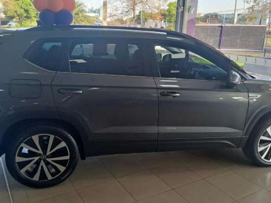 VOLKSWAGEN-TAOS-1.4 250 TSI TOTAL FLEX COMFORTLINE AUTOMÁTICO VOLKSWAGEN-TAOS-2025