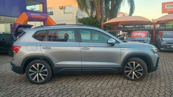 VOLKSWAGEN-TAOS-2025
