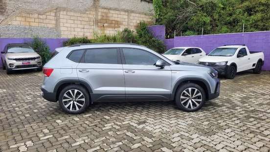 VOLKSWAGEN-TAOS-2025