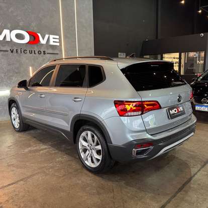 VOLKSWAGEN-TAOS-2022