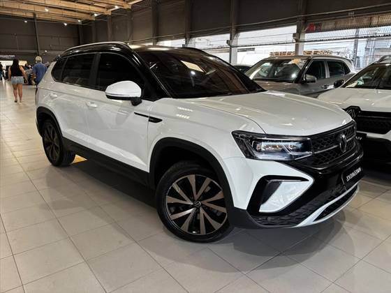 VOLKSWAGEN TAOS 1.4 250 TSI TOTAL FLEX COMFORTLINE AUTOMÁTICO