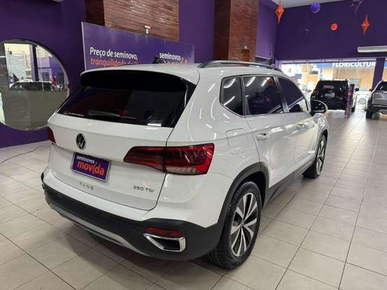 VOLKSWAGEN-TAOS-1.4 250 TSI TOTAL FLEX COMFORTLINE AUTOMÁTICO VOLKSWAGEN-TAOS-2025