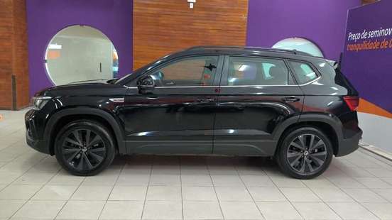 VOLKSWAGEN-TAOS-2025