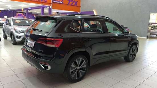 VOLKSWAGEN-TAOS-2025
