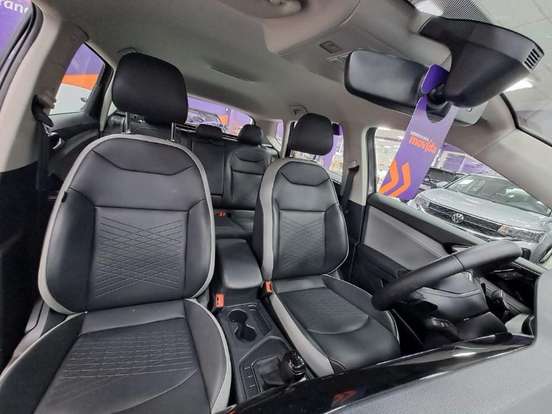 VOLKSWAGEN-TAOS-2025