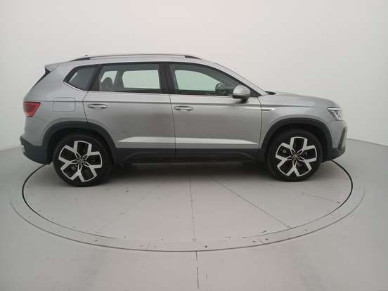 VOLKSWAGEN-TAOS-2024