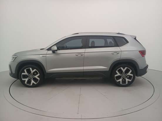 VOLKSWAGEN-TAOS-2025