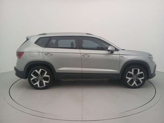 VOLKSWAGEN-TAOS-2025