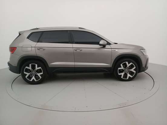 VOLKSWAGEN-TAOS-1.4 250 TSI TOTAL FLEX HIGHLINE AUTOMÁTICO VOLKSWAGEN-TAOS-2024