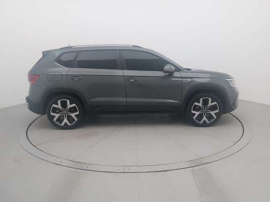 VOLKSWAGEN-TAOS-2024