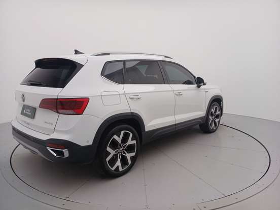 VOLKSWAGEN-TAOS-1.4 250 TSI TOTAL FLEX HIGHLINE AUTOMÁTICO VOLKSWAGEN-TAOS-2024