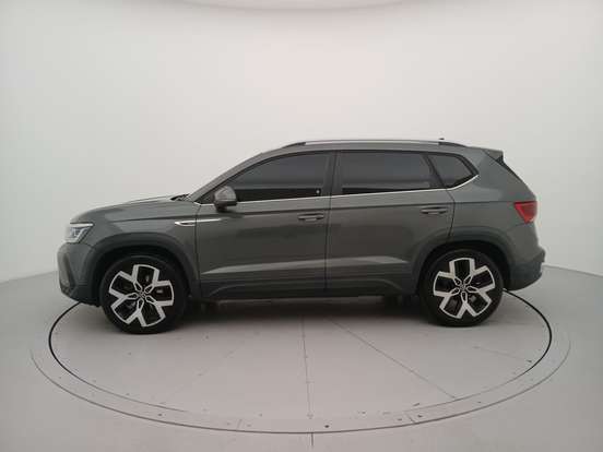 VOLKSWAGEN-TAOS-2024
