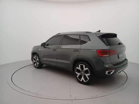 VOLKSWAGEN-TAOS-2024