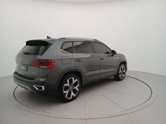 VOLKSWAGEN-TAOS-2024