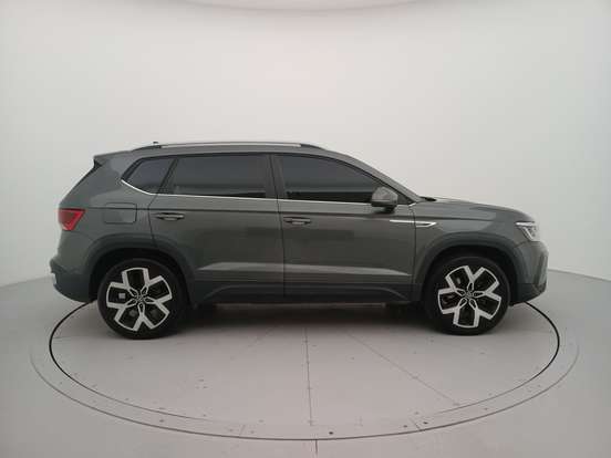 VOLKSWAGEN-TAOS-1.4 250 TSI TOTAL FLEX HIGHLINE AUTOMÁTICO VOLKSWAGEN-TAOS-2024