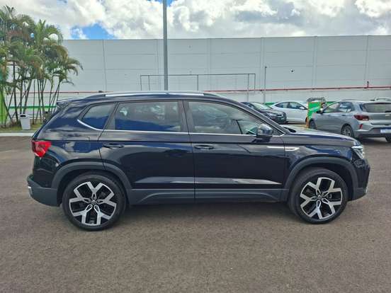 VOLKSWAGEN-TAOS-2024