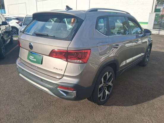 VOLKSWAGEN-TAOS-2024