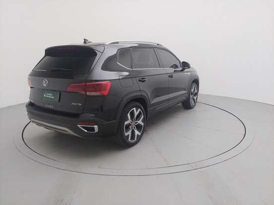 VOLKSWAGEN-TAOS-2024