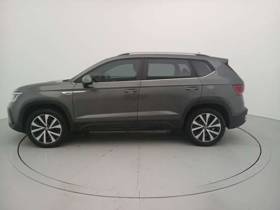 VOLKSWAGEN-TAOS-2023