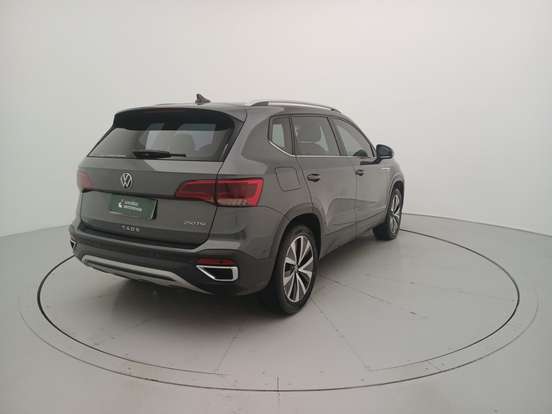 VOLKSWAGEN-TAOS-2023