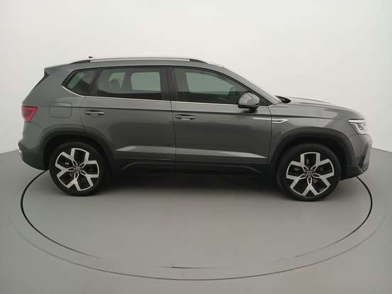 VOLKSWAGEN-TAOS-2024