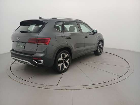 VOLKSWAGEN-TAOS-2024