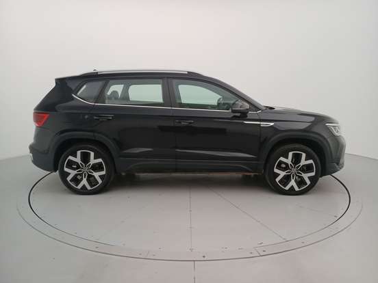 VOLKSWAGEN-TAOS-2024