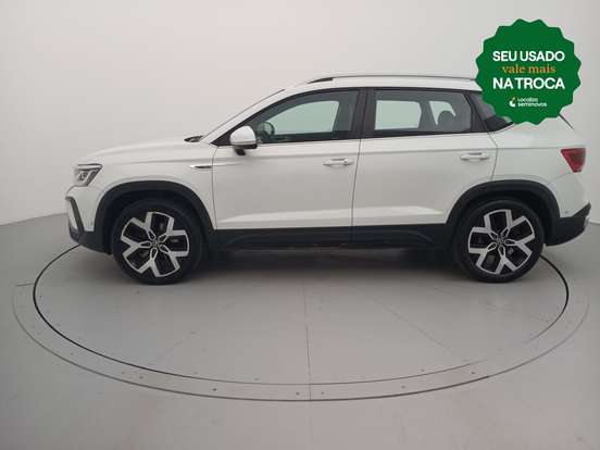 VOLKSWAGEN-TAOS-2024