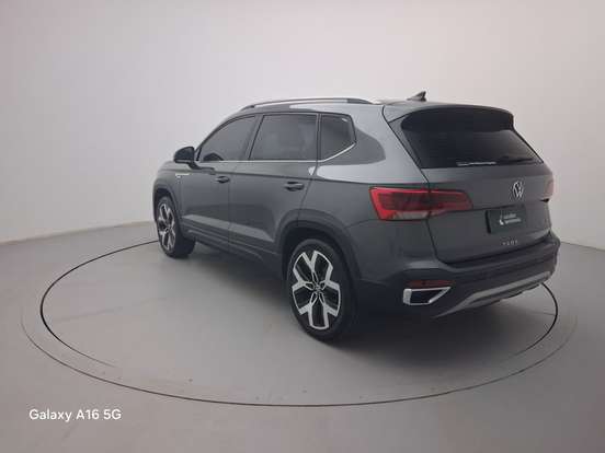 VOLKSWAGEN-TAOS-2024
