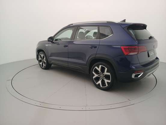 VOLKSWAGEN-TAOS-2024