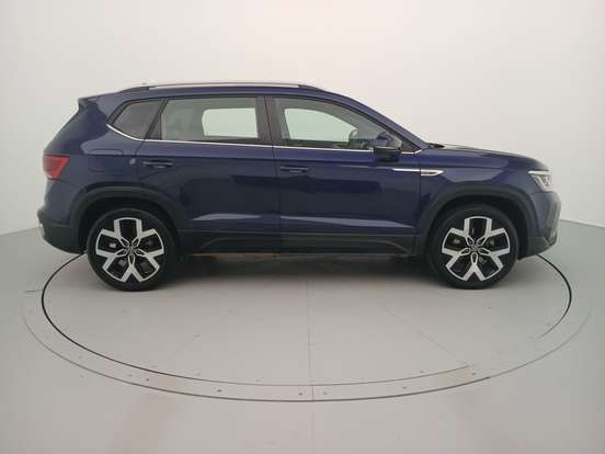 VOLKSWAGEN-TAOS-2024