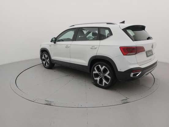 VOLKSWAGEN-TAOS-2024