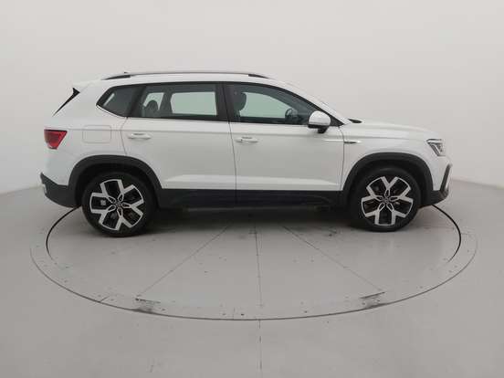 VOLKSWAGEN-TAOS-2024