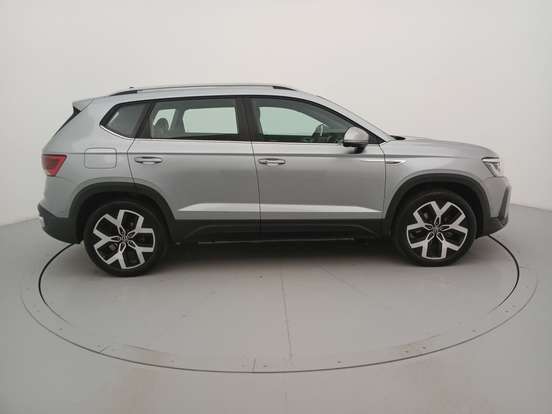 VOLKSWAGEN-TAOS-2024