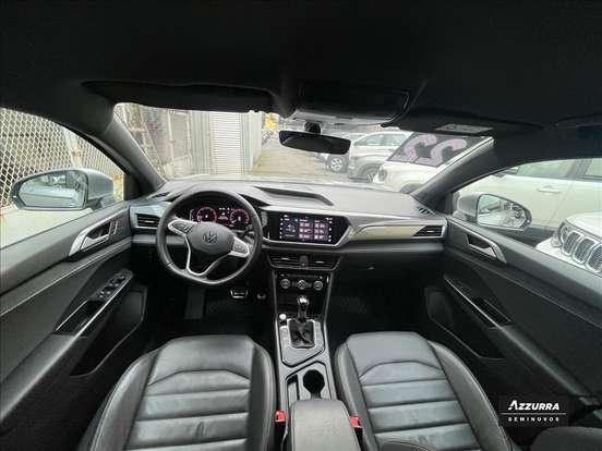 VOLKSWAGEN-TAOS-2021