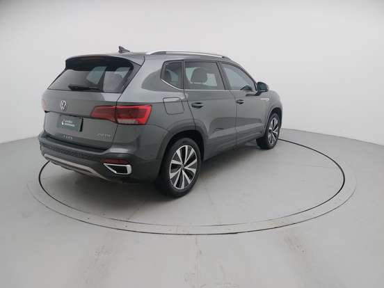 VOLKSWAGEN-TAOS-2023