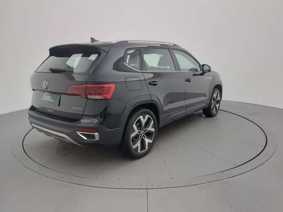 VOLKSWAGEN-TAOS-2024