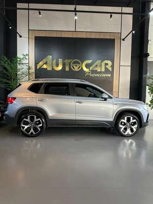 VOLKSWAGEN-TAOS-2024