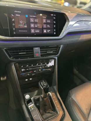 VOLKSWAGEN-TAOS-2024