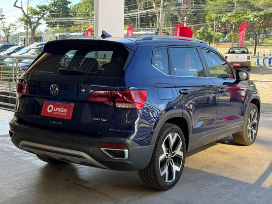 VOLKSWAGEN-TAOS-2024