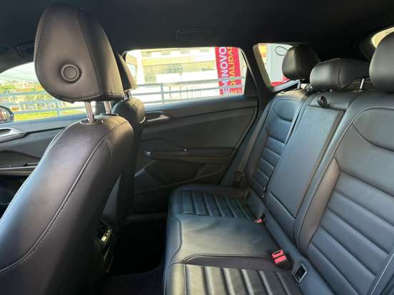 VOLKSWAGEN-TAOS-1.4 250 TSI TOTAL FLEX HIGHLINE AUTOMÁTICO VOLKSWAGEN-TAOS-2024