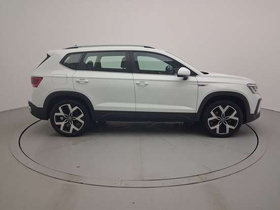 VOLKSWAGEN-TAOS-2024