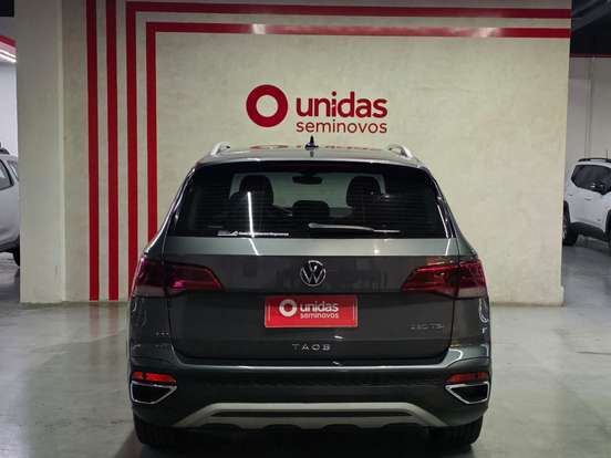 VOLKSWAGEN-TAOS-2023